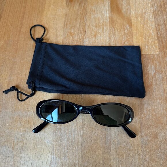 Authentic Vintage 90s Deadstock Slim Black Oval Sunglasses - Picture 4 of 7